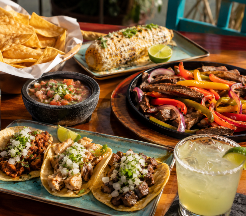 la-casa-street-tacos-margaritas